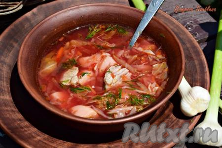 Борщ с молодой капустой и свеклой