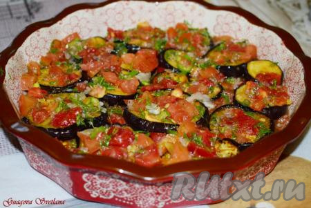 Закуска из баклажанов с помидорами и чесноком