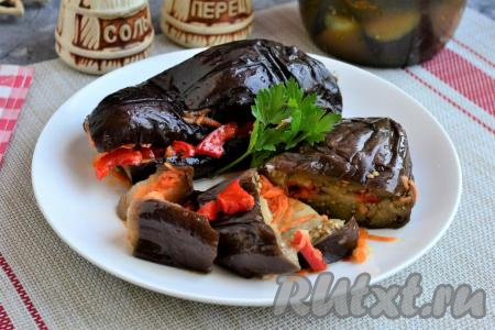 Маринованные баклажаны, фаршированные овощами 