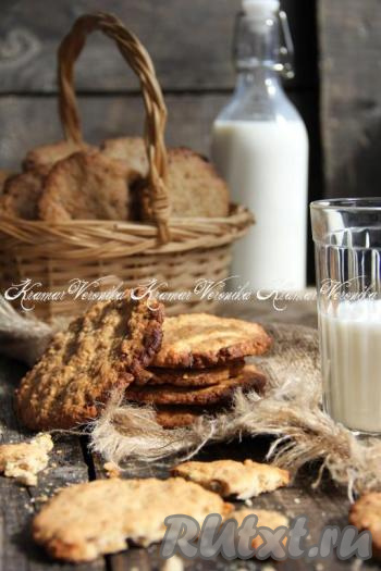 Овсяное печенье с орехами и шоколадом