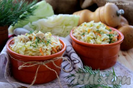 Капуста, тушёная с рисом и курицей
