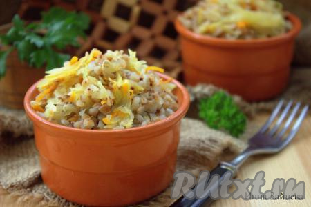 Капуста, тушёная с гречкой