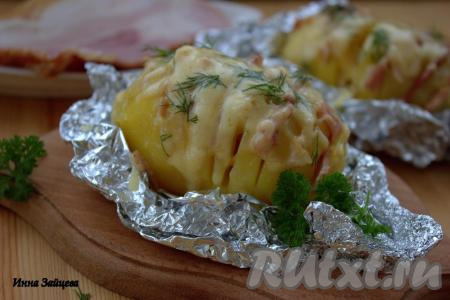 Картошка-гармошка с беконом в духовке