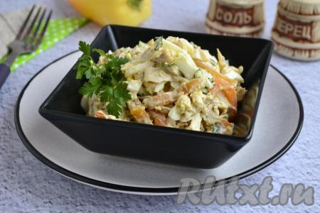 Салат с курицей и сладким перцем