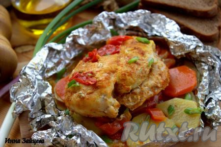 Куриное филе с овощами в фольге в духовке