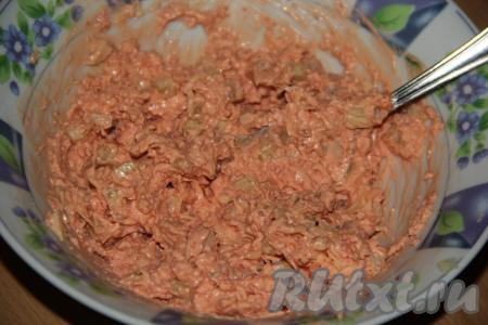 Тщательно перемешать и начинка для фарширования тарталеток готова.