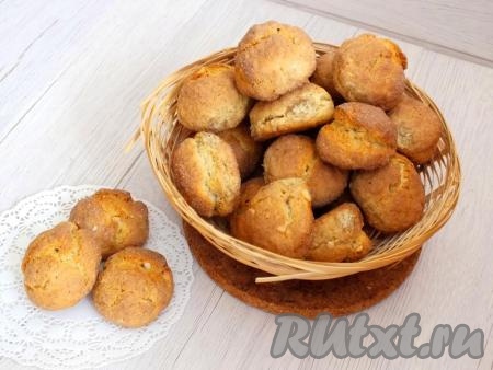 Переложите вкусное, ароматное печенье "Сникердудль" в вазочку и дайте ему остыть. Подавайте выпечку к чаю или с молоком. Уверена, что это печенье понравится всем без исключения!