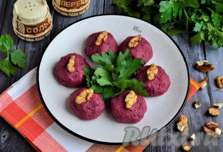 Пхали из свеклы по-грузински с орехами