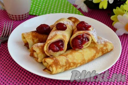 Блинчики с замороженной клубникой