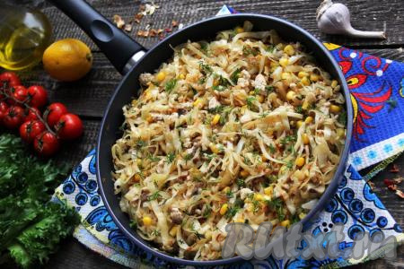 Капуста, тушёная с грибами и фаршем