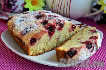 Пирог с замороженной клубникой в духовке 
