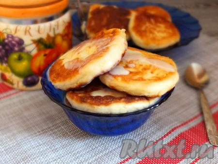 Сырники из творога с кокосовой стружкой