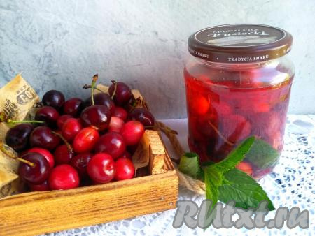 Компот из черешни с мятой на зиму
