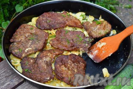 Отбивные из говядины с картошкой в духовке