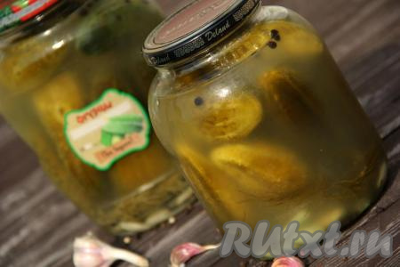 Хранить банки с солёными огурцами можно в кладовке. Всем любителям бочковых огурцов рекомендую сделать заготовку по этому рецепту и тогда зимой вы несомненно насладитесь замечательным вкусом этих огурчиков!