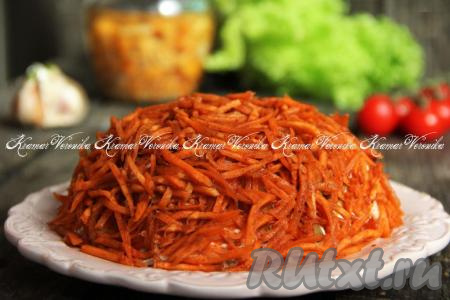 Салат с курицей, грибами и корейской морковью