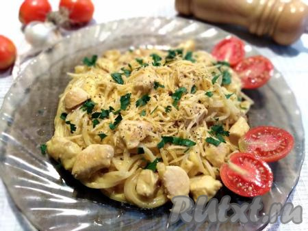 Паста Карбонара с курицей и сливками