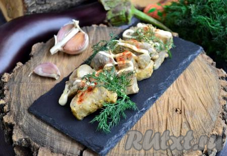 Баклажаны, запечённые с майонезом и чесноком в духовке