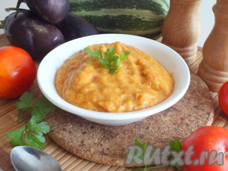 Икра из баклажанов и кабачков на сковороде