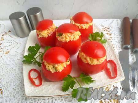Помидоры, фаршированные крабовыми палочками