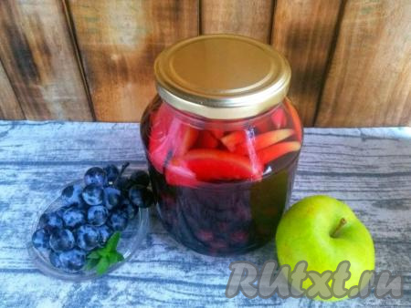 Рецепт компота из винограда и яблок на зиму