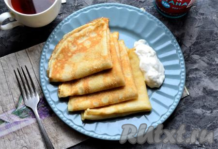 Блины с маслом и сахаром