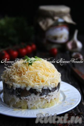 Салат "Марго" с курицей и грибами