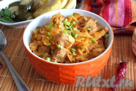 Солянка со свининой и капустой
