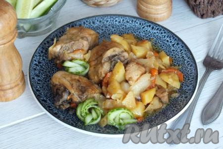 Рагу из курицы с капустой и картошкой