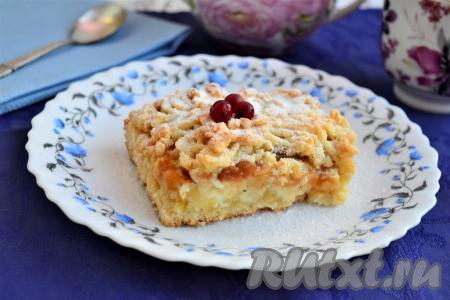 Тёртый пирог с творогом и вареньем