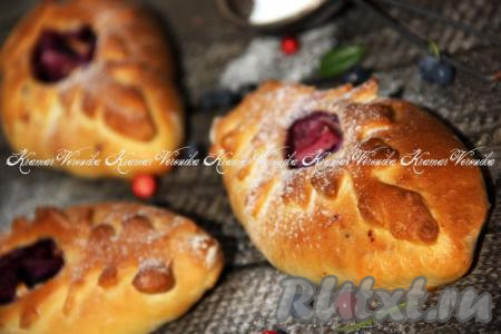 Пирожки с яблоками и творогом