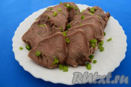 Как вкусно сварить свиной язык для нарезки