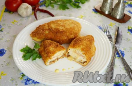Куриное филе, фаршированное ветчиной и сыром