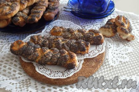 Вкусное, аппетитное печенье "Косичка" - это отличный вариант для семейного чаепития. Это печенье можно взять с собой и на работу, и в дорогу. Обратите внимание на рецепт и порадуйте своих близких прекрасной выпечкой!