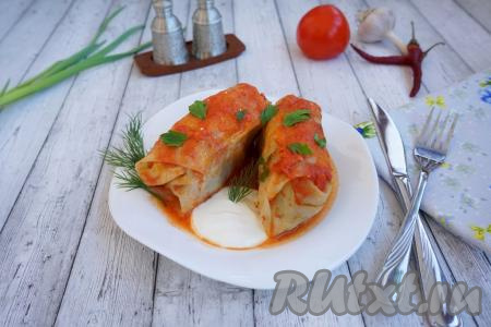 Голубцы в томатно-сметанном соусе на сковороде