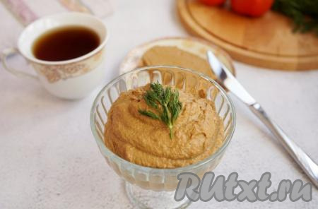Паштет из куриной печени со сливочным маслом