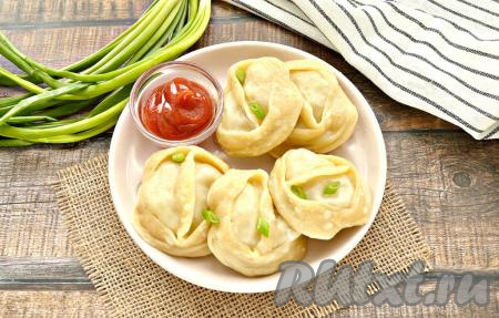 Манты с фаршем и капустой