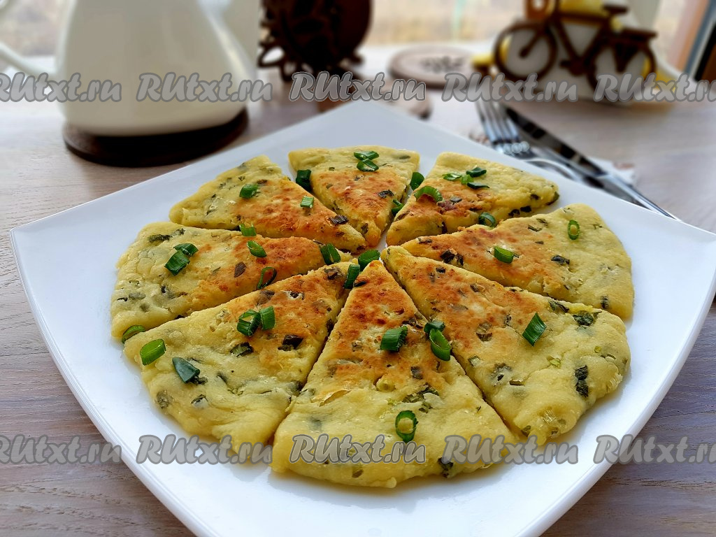 Лепёшка с морковно-сырной начинкой (на сковороде)