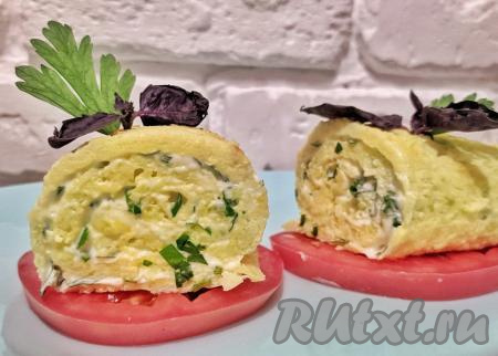 Кабачковый рулет с творожным сыром
