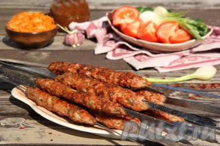 Как приготовить люля-кебаб из свинины на мангале