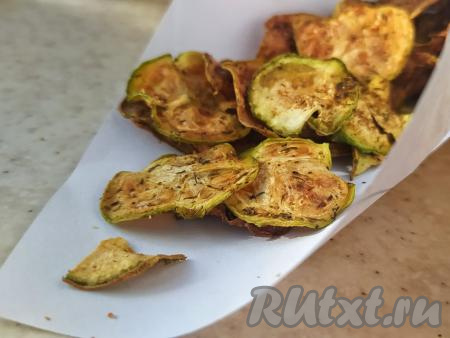 Чипсы из кабачков в духовке