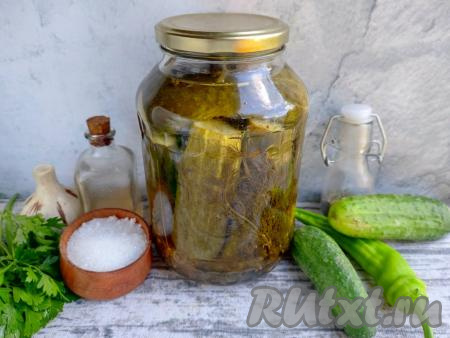 Сладкие маринованные огурцы с уксусом в 1,5 литровых банках на зиму