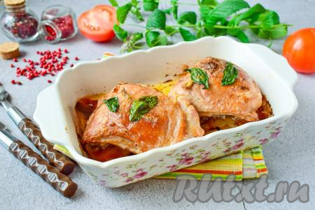 Куриные бёдра в майонезе с чесноком в духовке