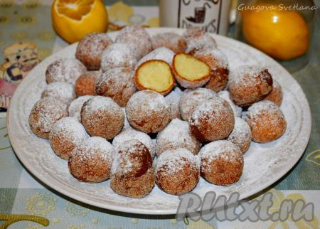 Творожные шарики в манке, жареные в масле