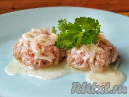 Гречаники с фаршем в сметанном соусе