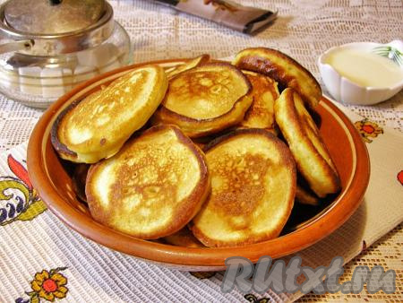Пышные оладьи на сметане без дрожжей
