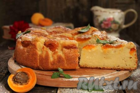 Творожный пирог с абрикосами в духовке