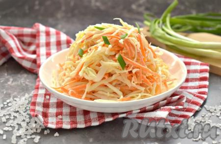 Салат с капустой, редькой и морковью