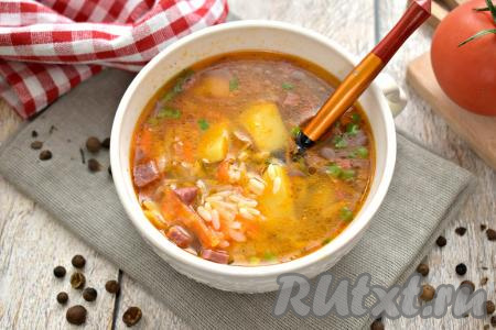 Рассольник с колбасой и рисом