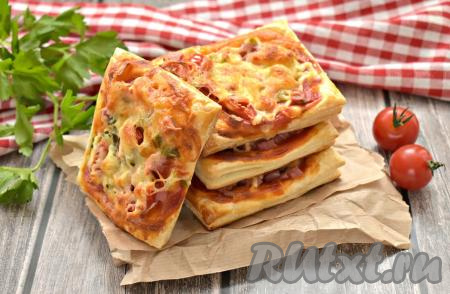 Мини-пиццы из слоёного бездрожжевого теста 